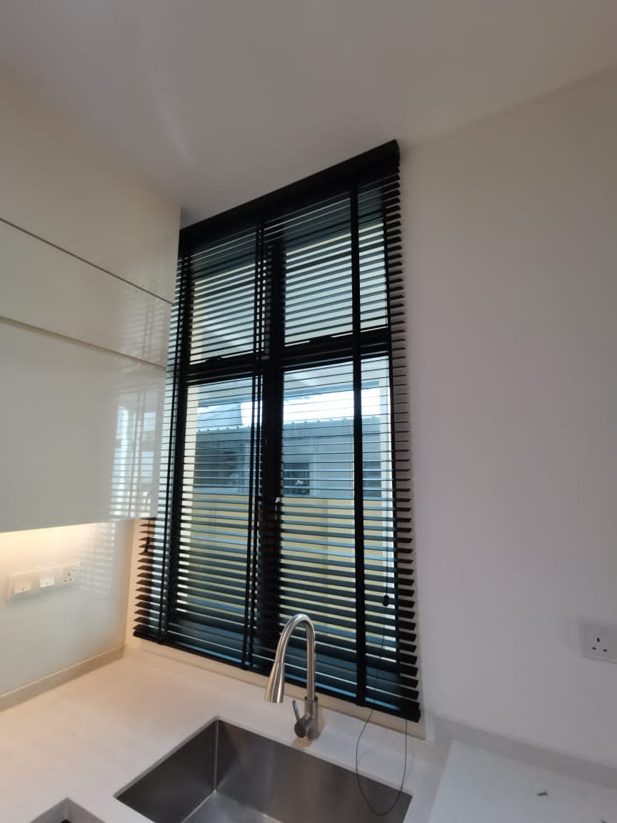 TIMBER PS BLINDS & LANTEX BLIND